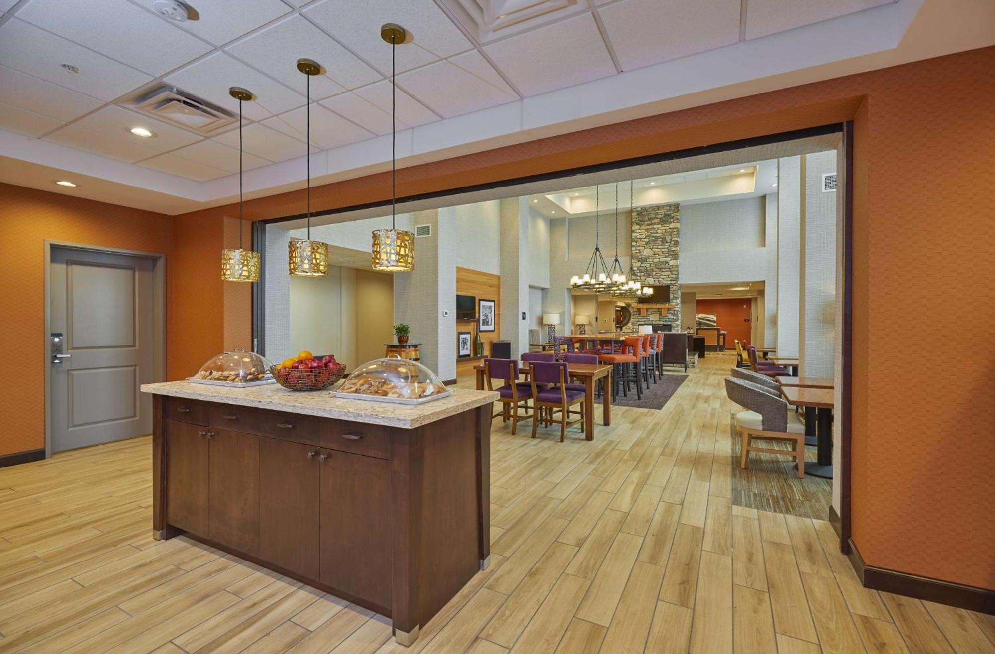 Hampton Inn & Suites Roseburg Esterno foto