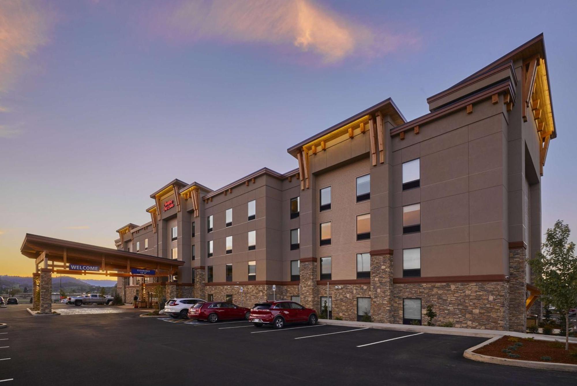 Hampton Inn & Suites Roseburg Esterno foto