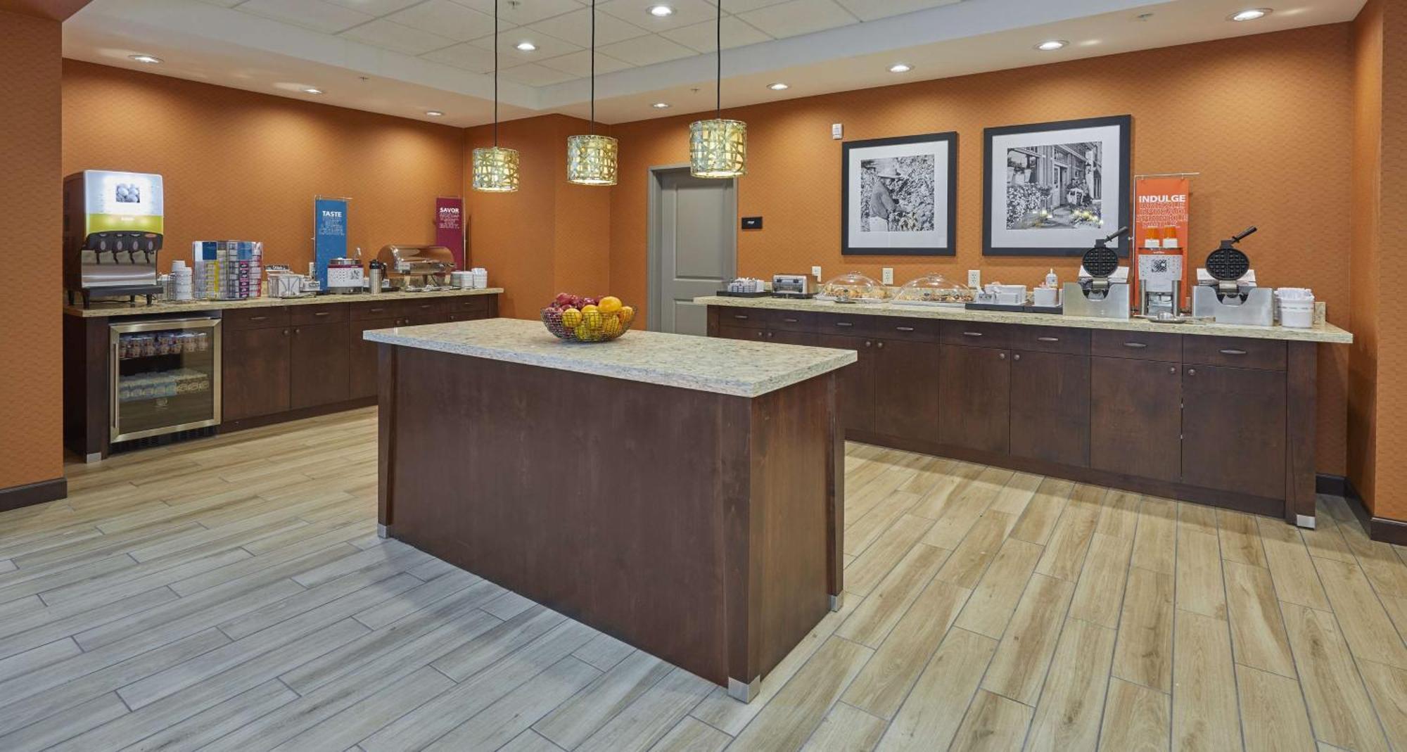 Hampton Inn & Suites Roseburg Esterno foto