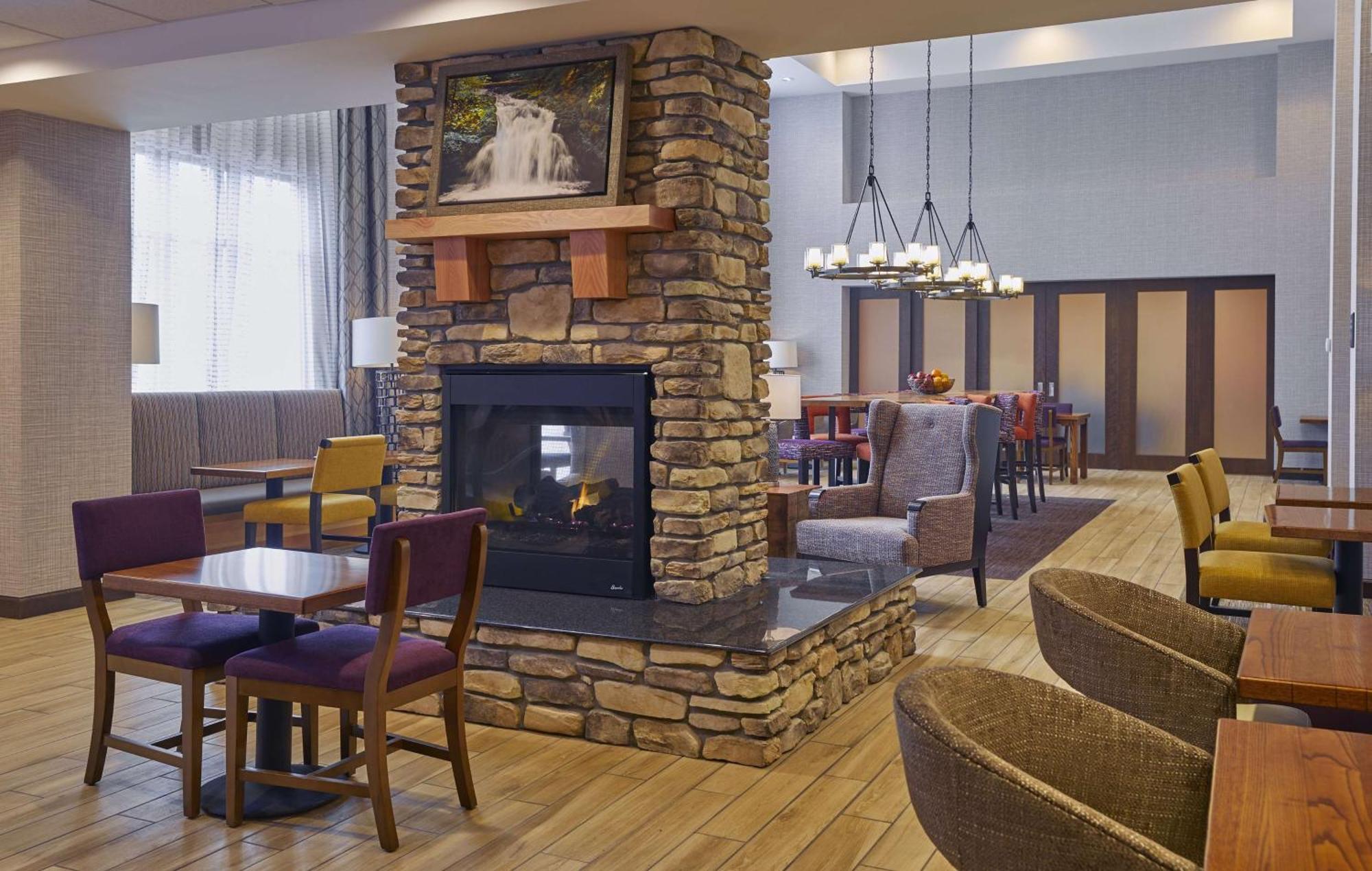 Hampton Inn & Suites Roseburg Esterno foto